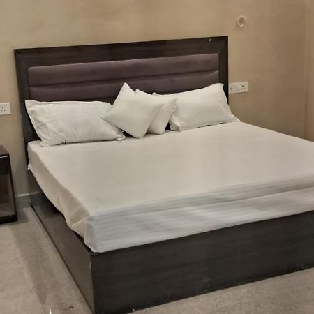Shree Janki Palace Hotel Ayodhya Екстериор снимка